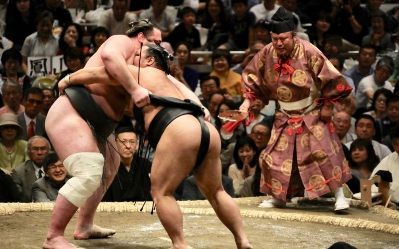 四つ相撲